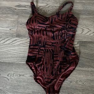Athleta swim suit - EUC